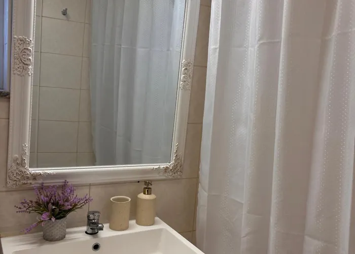 Apartment Zara Задар